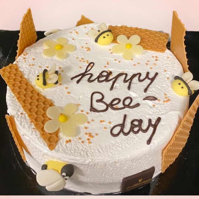 IJstaart met bijtjes voor een verjaardag